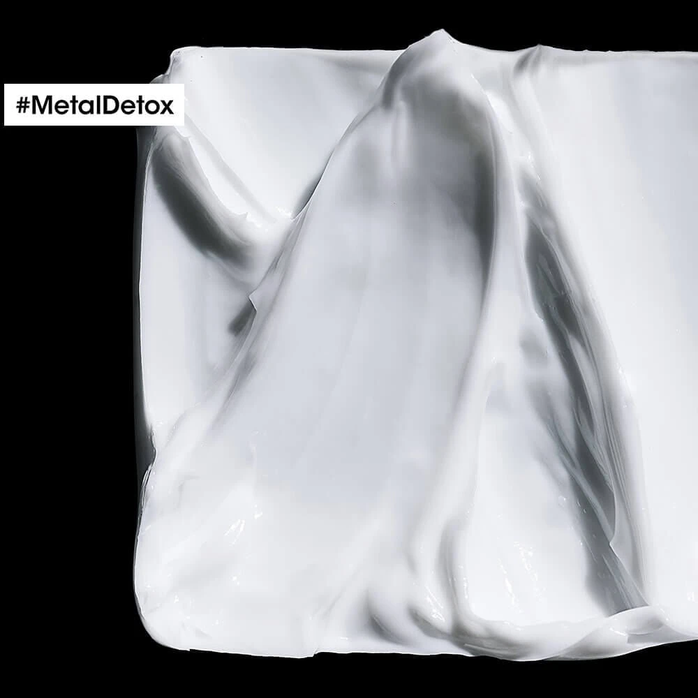 L'Oréal Professionnel Serie Expert Metal Detox Professional Shampoo 300ml 5 L'Oréal Professionnel Serie Expert Metal Detox Professional Shampoo 300ml - Image 5