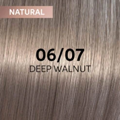 Wella Professionals Shinefinity Zero Lift Glaze - 09/81 Cool Platinum Opal 60ml -Pro Beauty Care Shop 816288 swatch