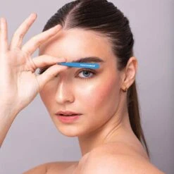 Tweezerman Mini Slant Tweezers, Assorted Colours, Single Tweezer -Pro Beauty Care Shop 818495 3